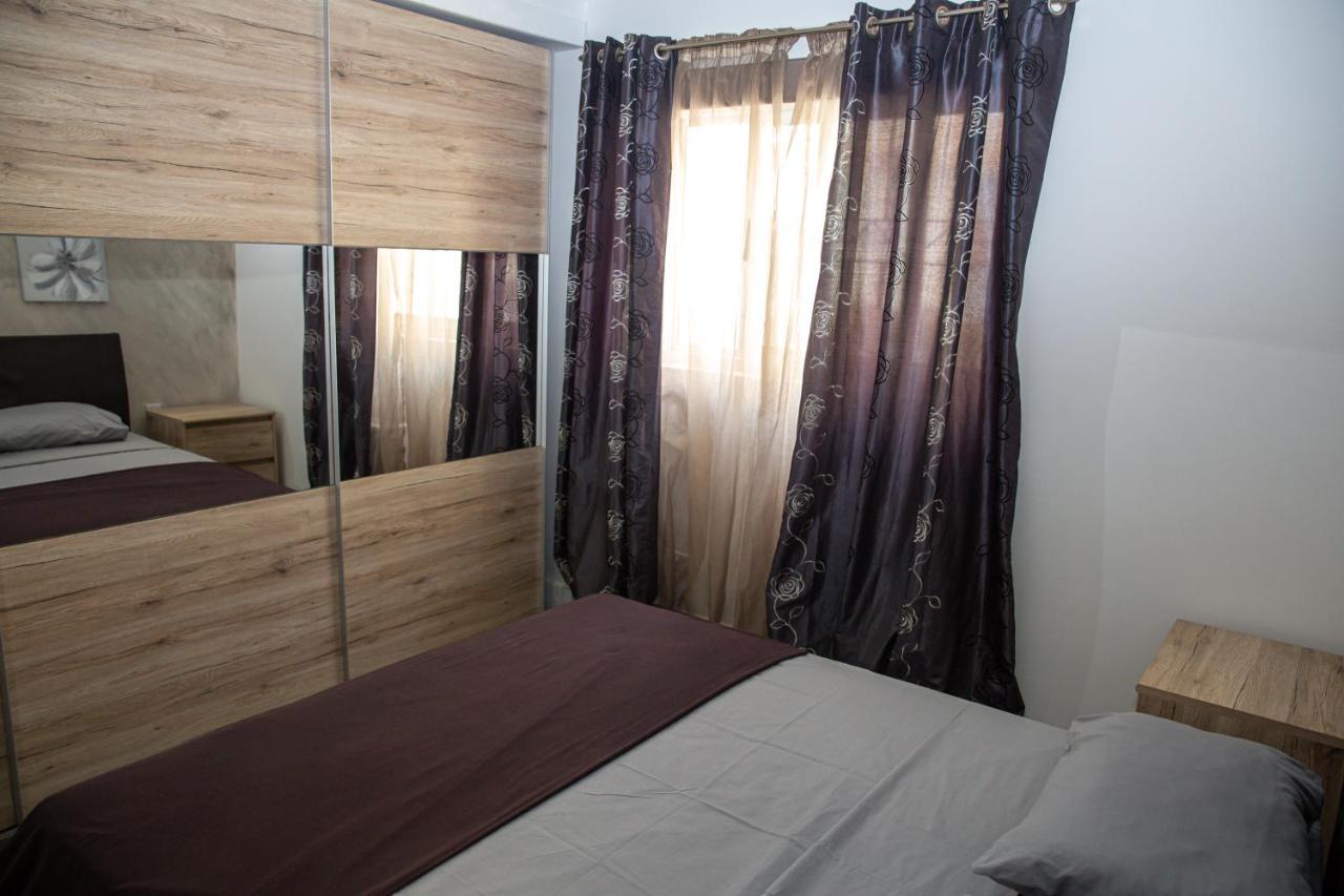 Dolmen Court Flat 10, Qawra Apartman San Pawl il-Baħar Kültér fotó
