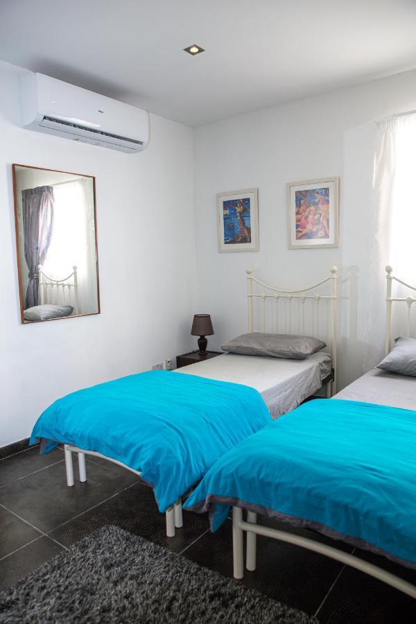Dolmen Court Flat 10, Qawra Apartman San Pawl il-Baħar Kültér fotó