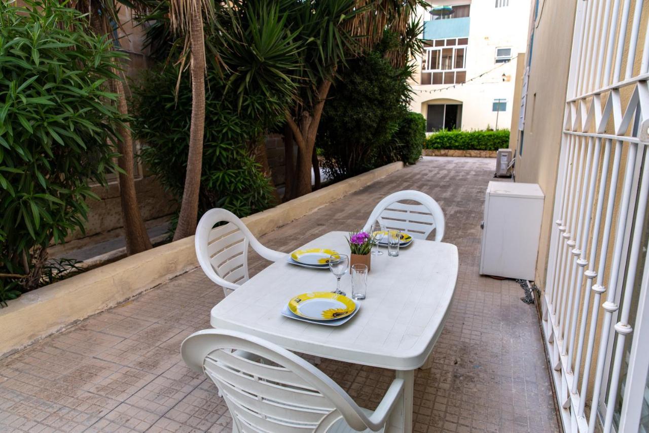 Dolmen Court Flat 10, Qawra Apartman San Pawl il-Baħar Kültér fotó